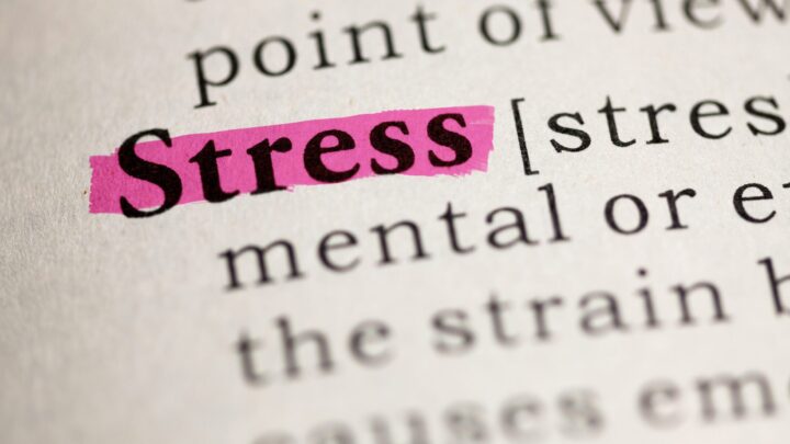 Ledere kan både være kilde til stress og forebyggere af stress.